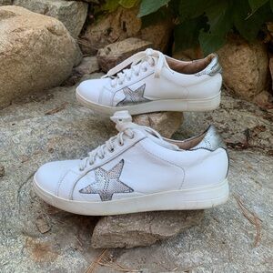 Dune London Leather White and Silver Star Sneakers 39 or 8-8.5
